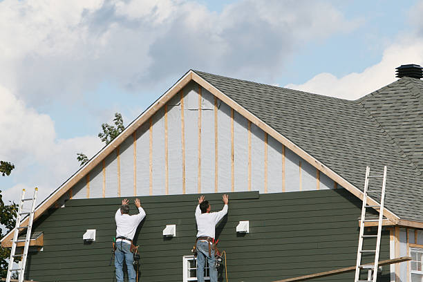 Professional Emergency Siding Repair technician working in Warsaw, KY